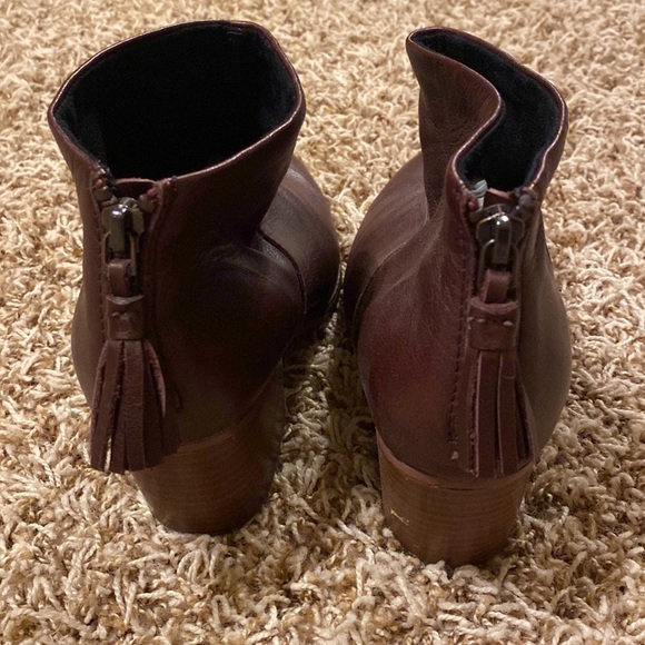 Toms Carpe Diem Booties-Like New - Picture 5 of 12